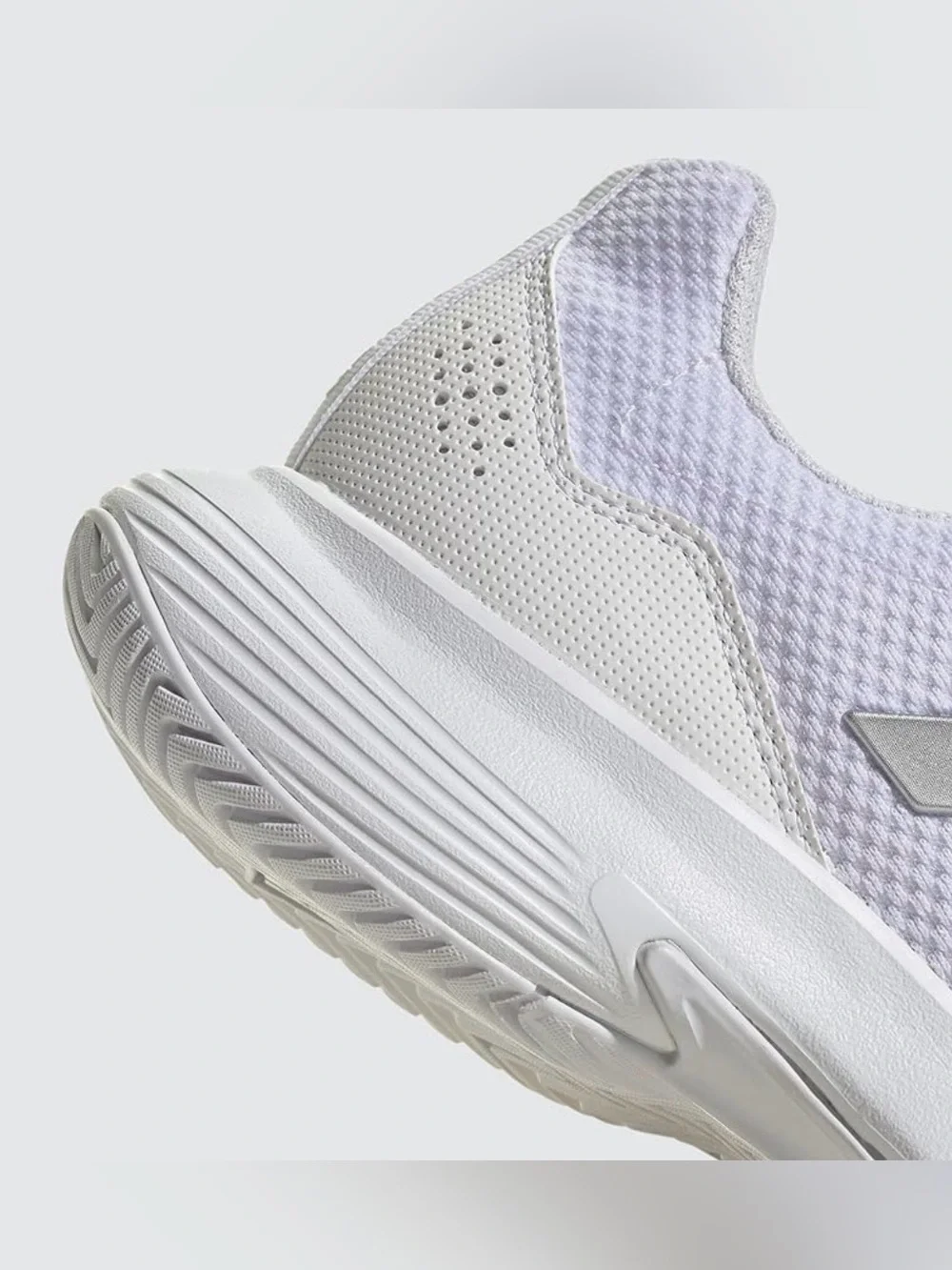 Adidas GameCourt Women’s Tennis Shoes – Size 9 – White/Silver – Original Box Inc